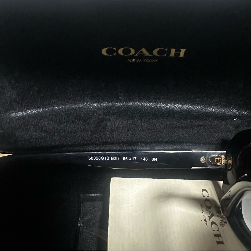 Coach Sunglasses with Case - Picture 6 of 6